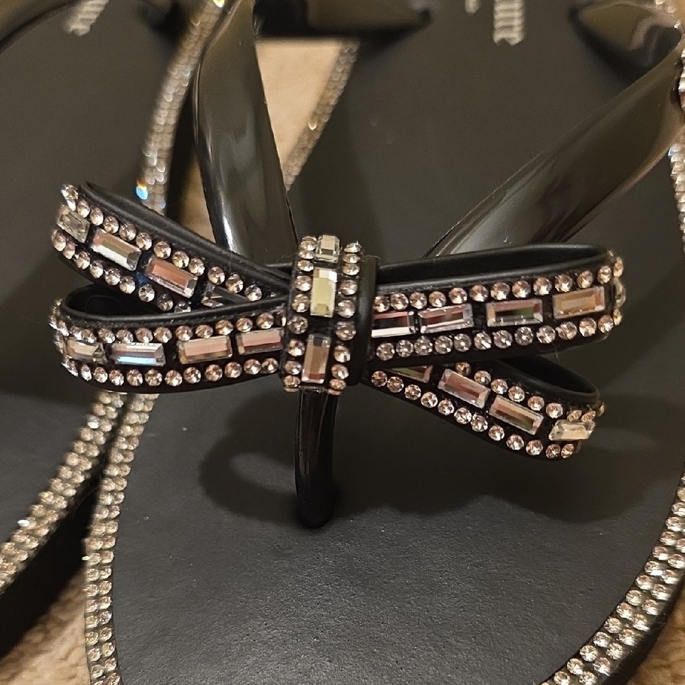 Juicy Couture Black Sandals with Rhinestone Bow - Picture 5 of 8